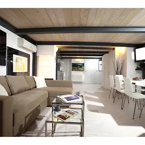 Luxury - Vicolo Palle Roma